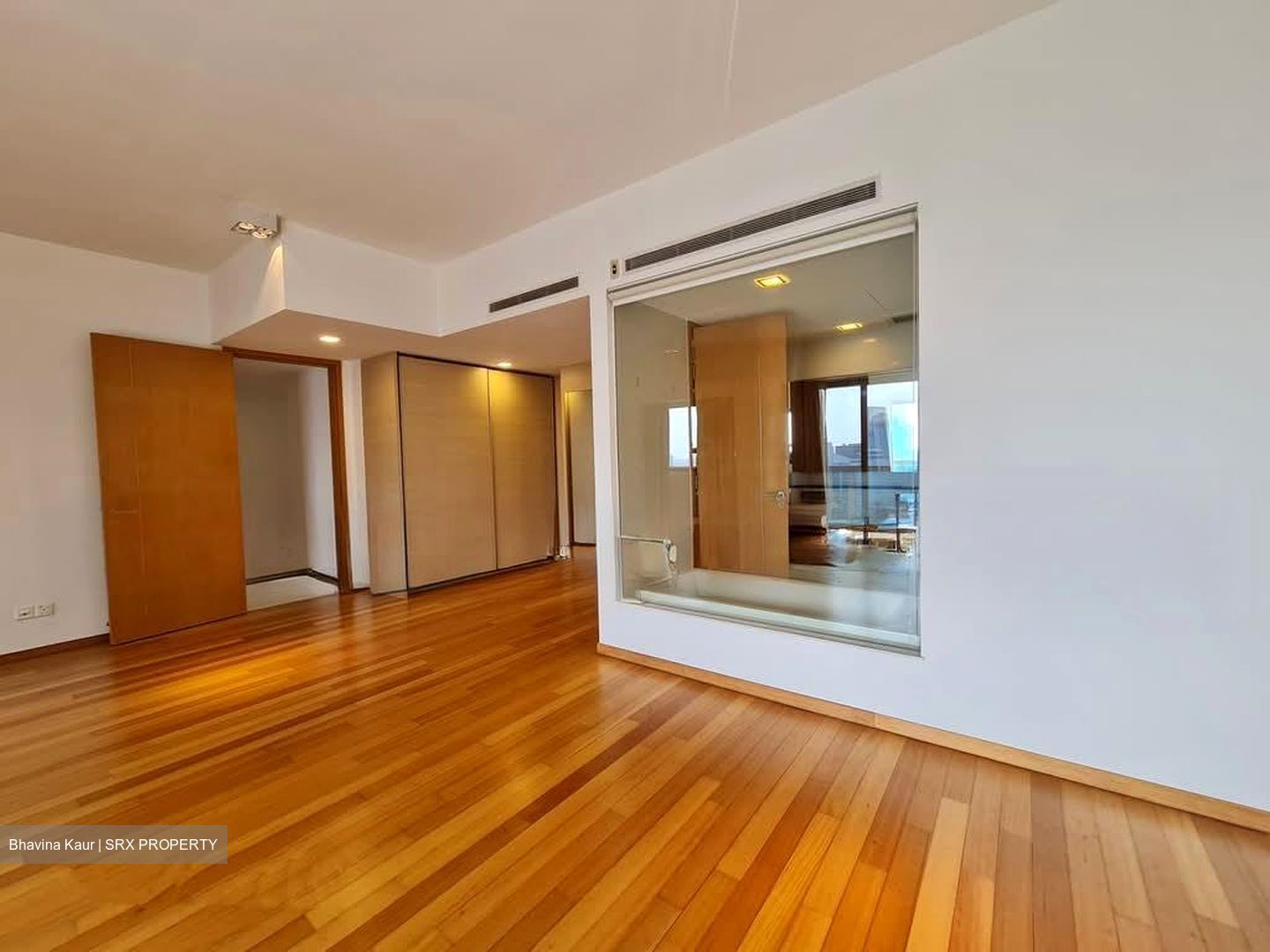 Marina Bay Residences (D1), Condominium #558260061